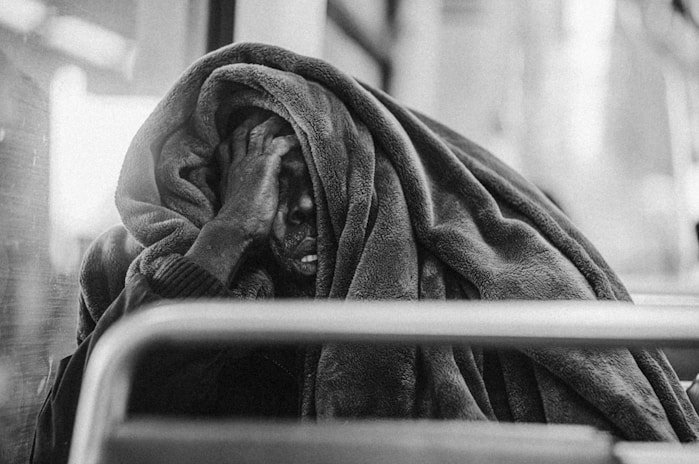 สนับสนุนอุปกรณ์การเรียนแก่เด็กๆ ที่อยู่ห่างไกล